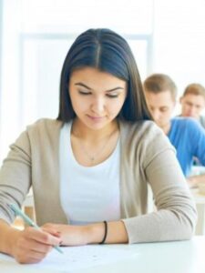 cropped-175733-1-row-students-doing-exam_1098-174.jpg